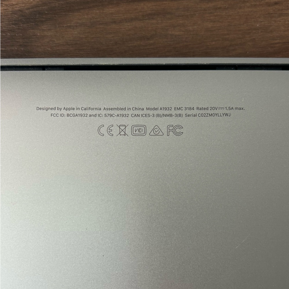 Apple MacBook 13” - Picture 5 of 6